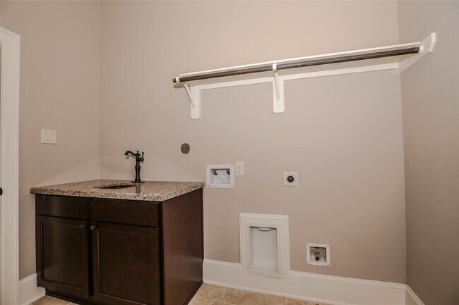 Building Photo - 5038 Lockridge Sky Ln