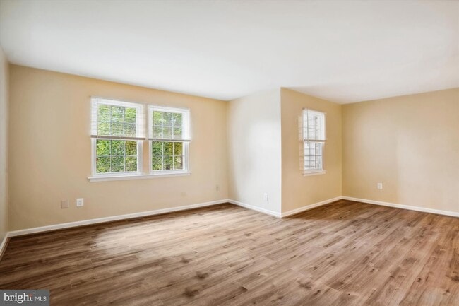 Building Photo - 2970 Schubert Dr