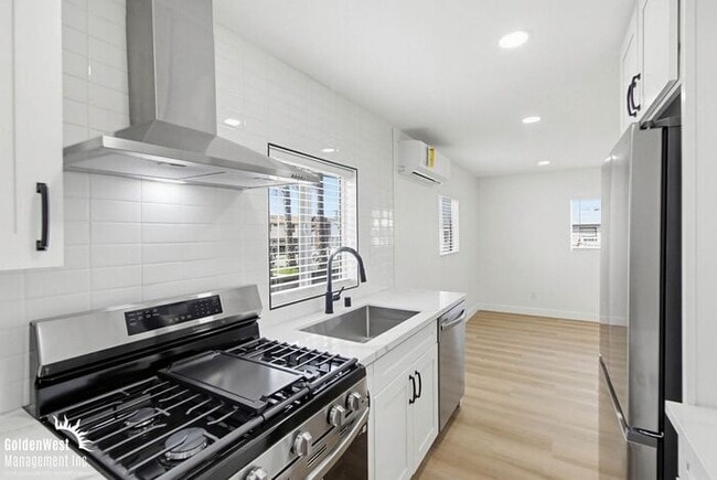 Building Photo - Newly Renovated 2Bdm 2Ba Stand Alone Unit with Private Yard in Chula Vista!