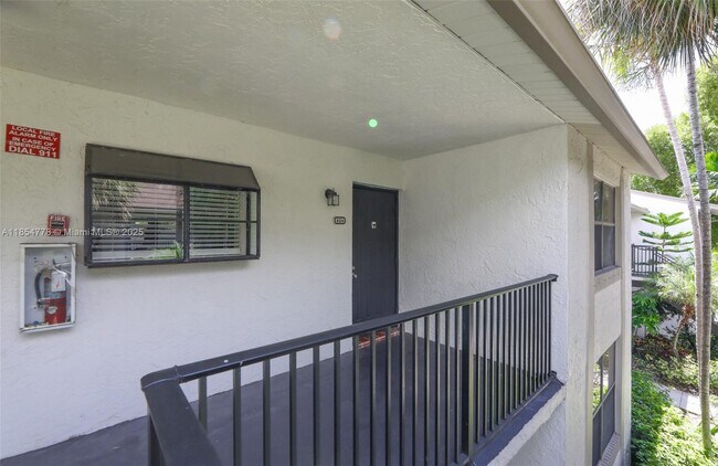 Building Photo - 1256 S Military Trail