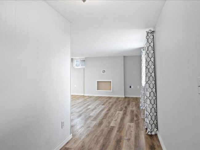 Building Photo - 3603 W Canal Dr