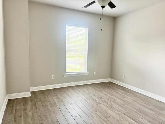 Building Photo - Beautiful 3 bedroom Home in Baton Rouge