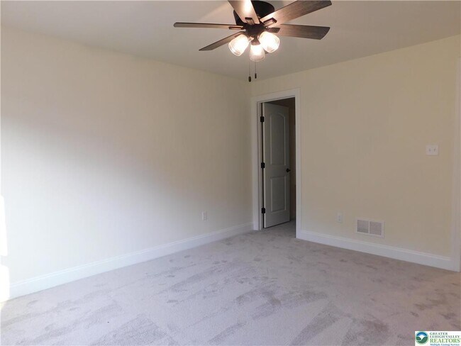 Building Photo - 1549 Burkhardt St