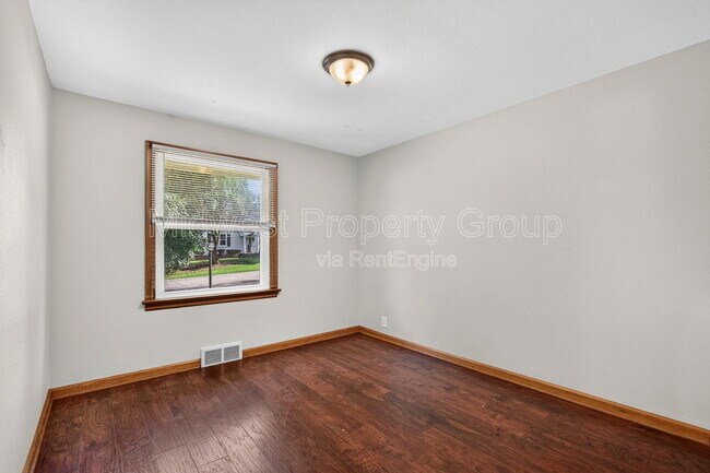 Building Photo - 1427 Attica Dr