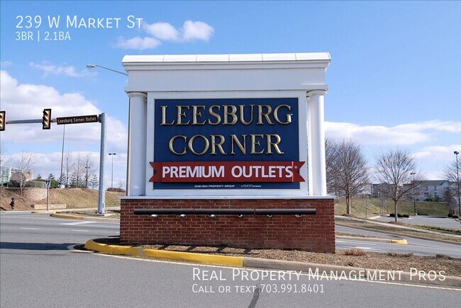 Building Photo - 239 W Market St-