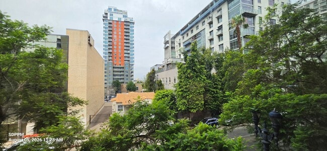 Building Photo - 1501 Front St