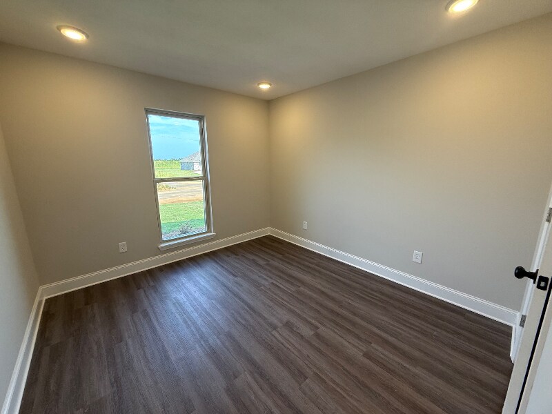 Building Photo - 122 Madisonville Dr