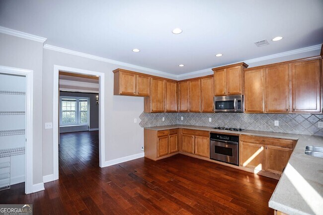 Building Photo - 3380 Gables Ct