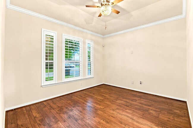 Building Photo - 24418 Lakecrest Bend Dr