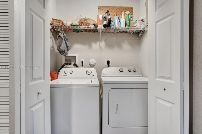 Building Photo - 9115 Chambers St