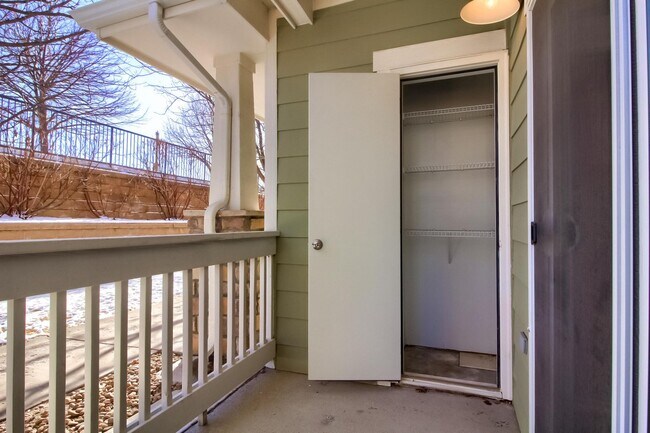 Building Photo - Nice 1 bedroom Condo in Parker