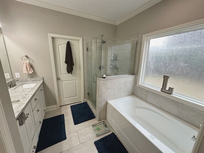 Building Photo - Charming 3-Bedroom Home Near Moody AFB with Modern Amenities and Fenced Backyard