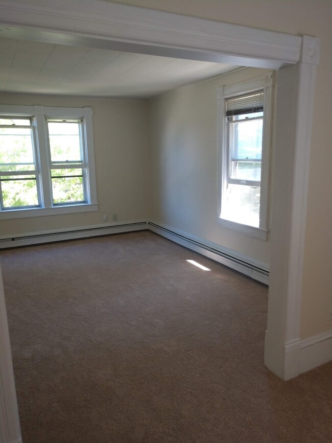 Building Photo - 4510 5th Ave