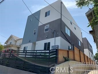 Building Photo - 1141 Irolo St