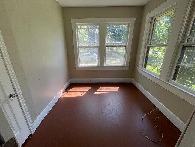 Building Photo - 764 Hopkins Dr