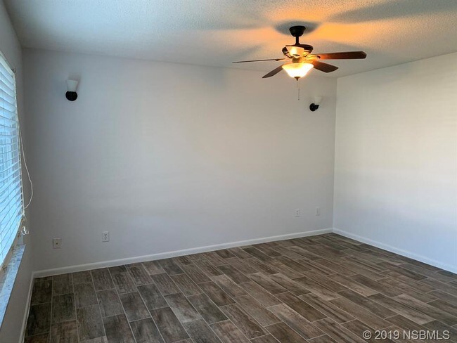 Building Photo - 3404 Juniper Dr