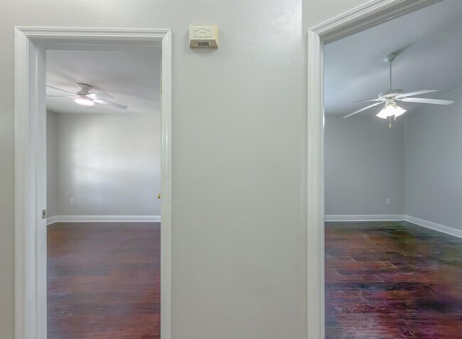 Building Photo - 3363 Golden Rain Dr