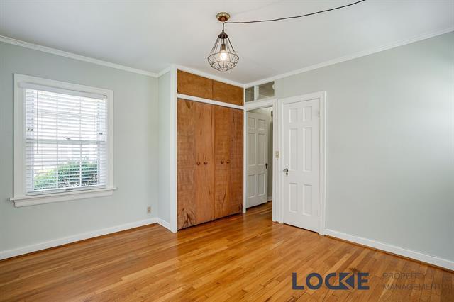 Building Photo - 4328 Calmont Ave