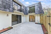 Building Photo - 1624 Forest Lakes Cir