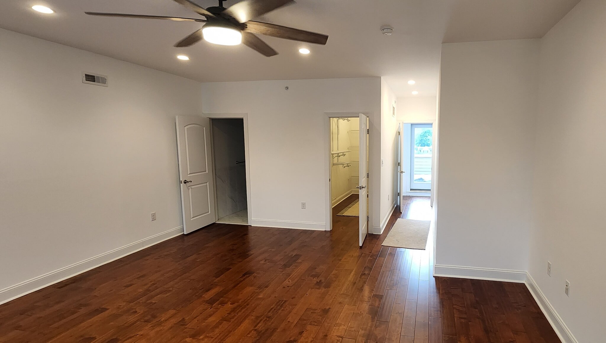 3rd Fl - Master BR Empty - 846 Northwestern Ave