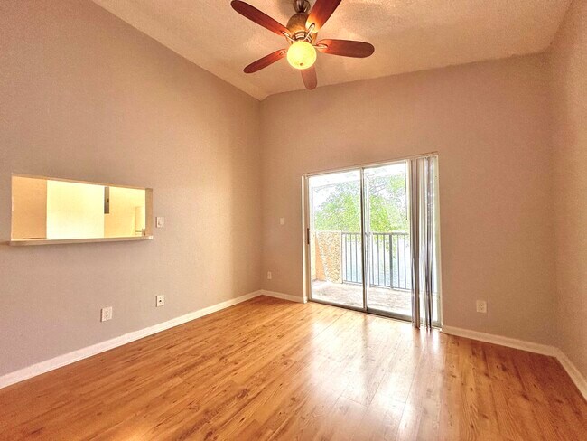 Building Photo - 641 Cypress Lake Blvd