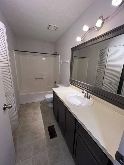Building Photo - 4471 Ambras Way NW