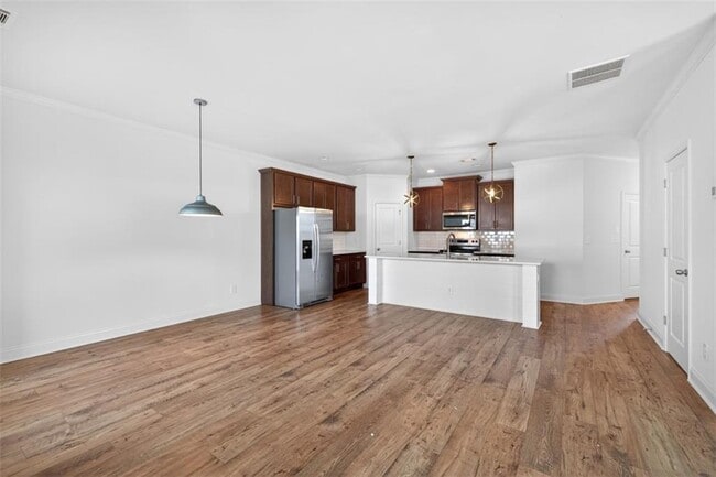 Building Photo - 5524 Garens Way