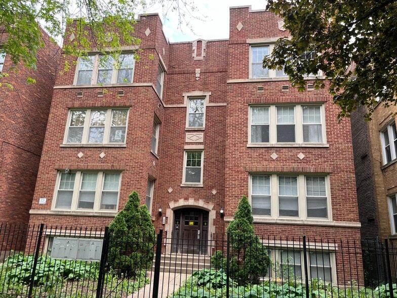 Primary Photo - 5033 N Springfield Ave