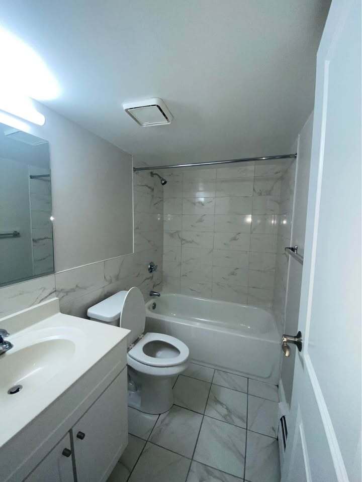 Building Photo - 961 Southern Artery