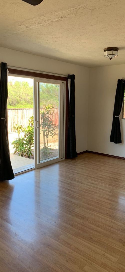 Building Photo - Unfurnished 1 bd. 1 bath cottage. Availabl...