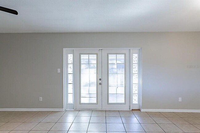 Building Photo - 653 Bryan Terrace Dr