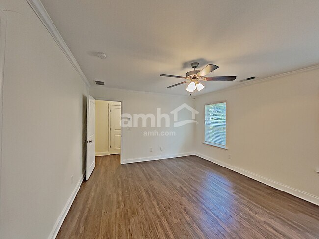 Building Photo - 159 Makenna Dr