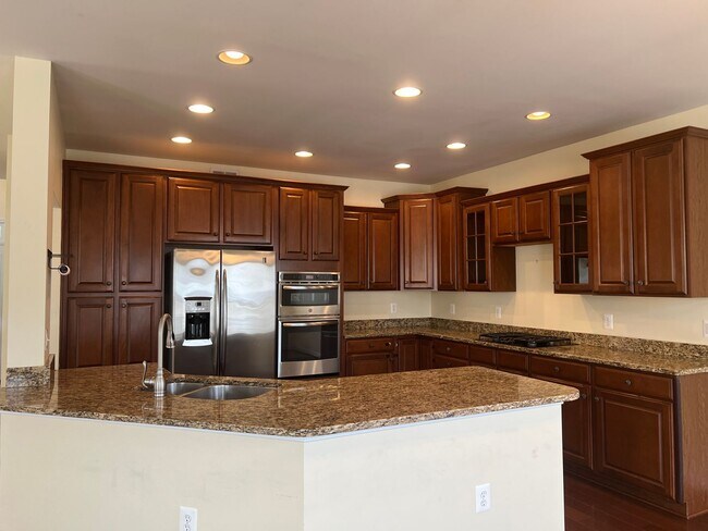 Building Photo - Sought after Idlewild Community