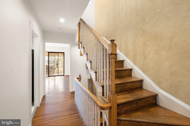 Building Photo - 500 G St SW