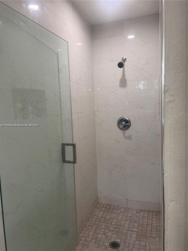 Building Photo - 7100 Park St