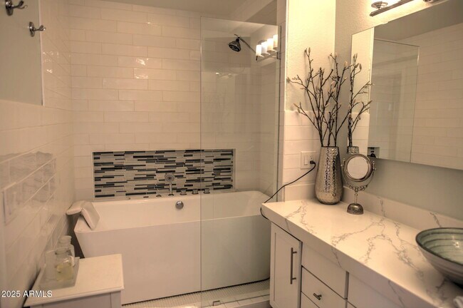 Building Photo - 21147 E Avenida Del Valle