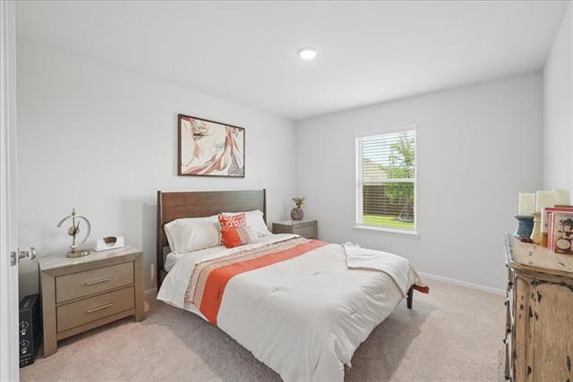 Building Photo - 1004 Pineview Ln