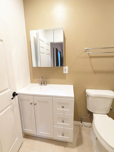 Building Photo - 12640 Bessemer St