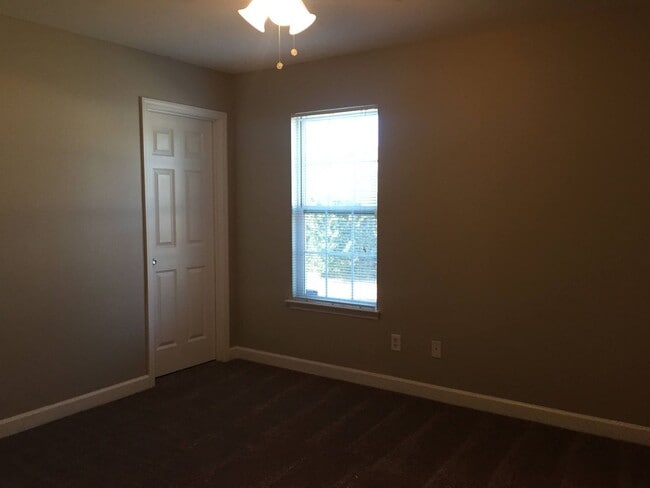 Building Photo - Charming 3BR/2BA Home with Open Split Floor Plan in Druid Oaks