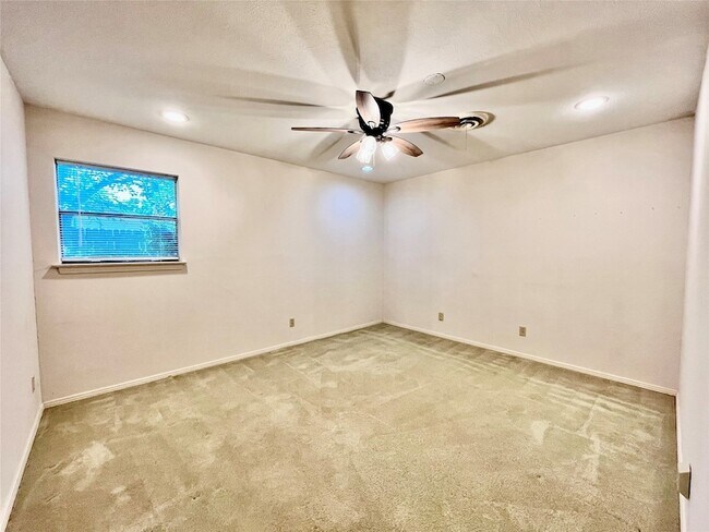 Building Photo - 116 Mill Pond Rd