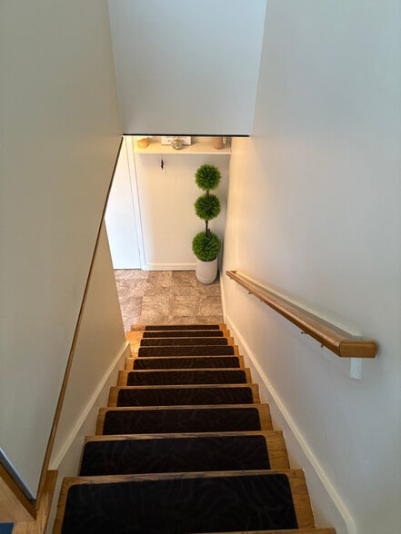 Building Photo - 105 Robert Dr