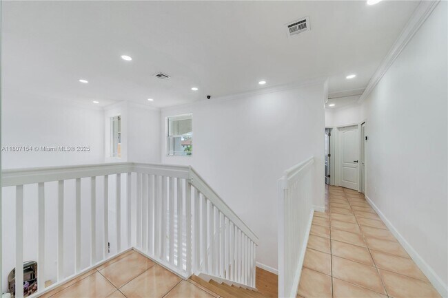 Building Photo - 15338 SW 141st Ct