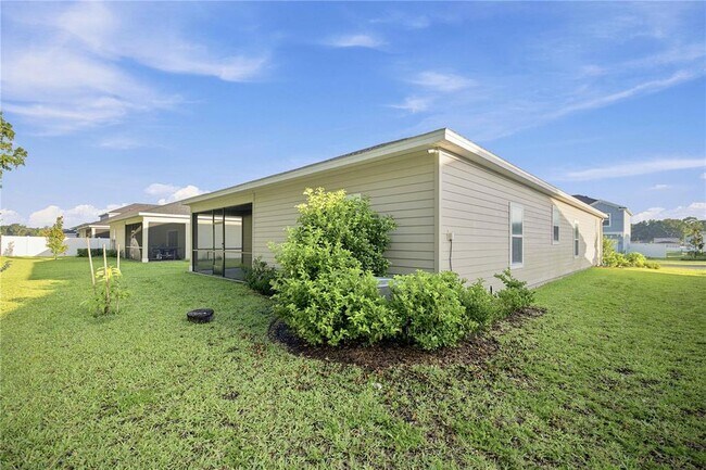 Building Photo - 3492 NE 38th Ln