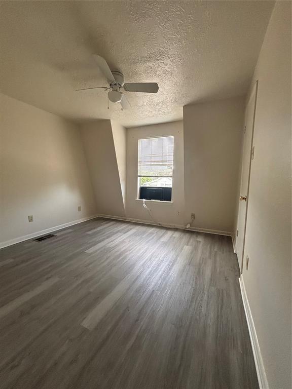 Building Photo - 218 S Pruett St