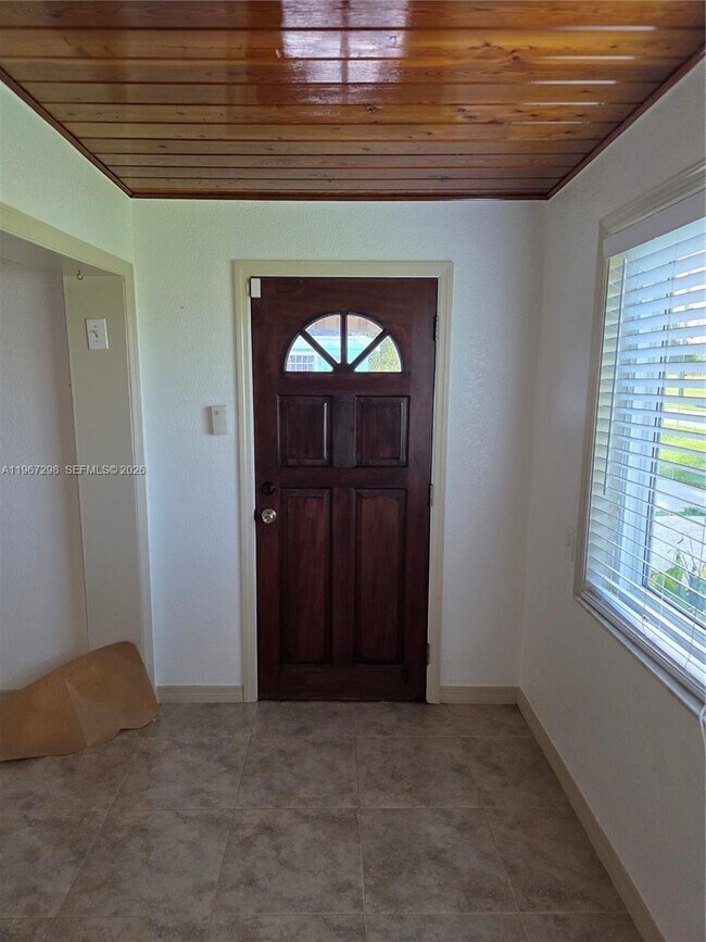 Building Photo - 4321 Kirby Loop Rd