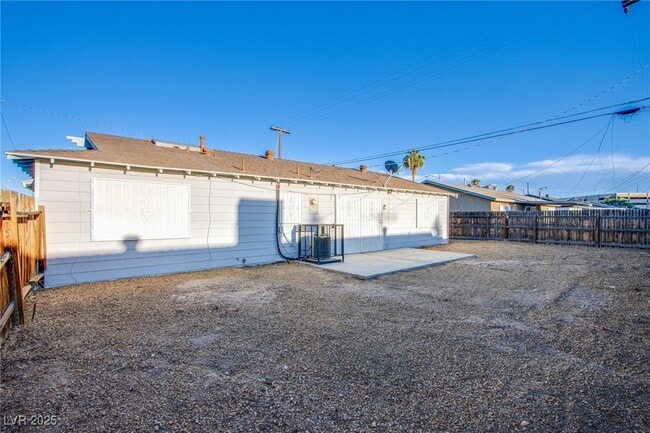 Building Photo - 4153 Crater St
