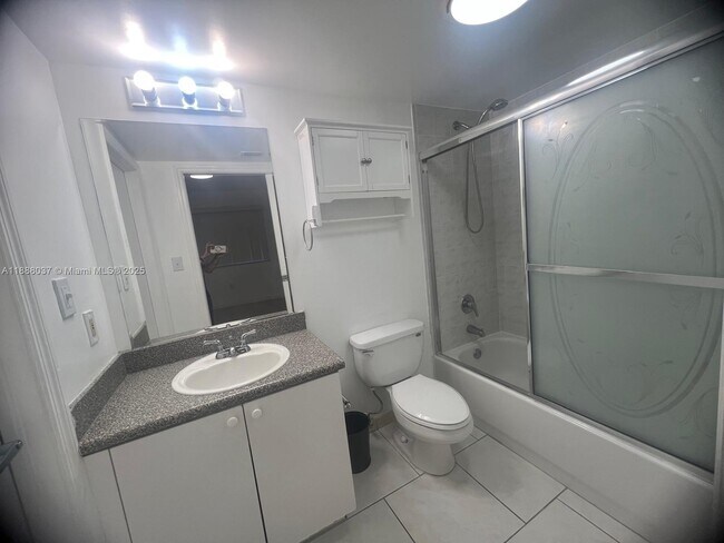 Building Photo - 8900 Collins Ave