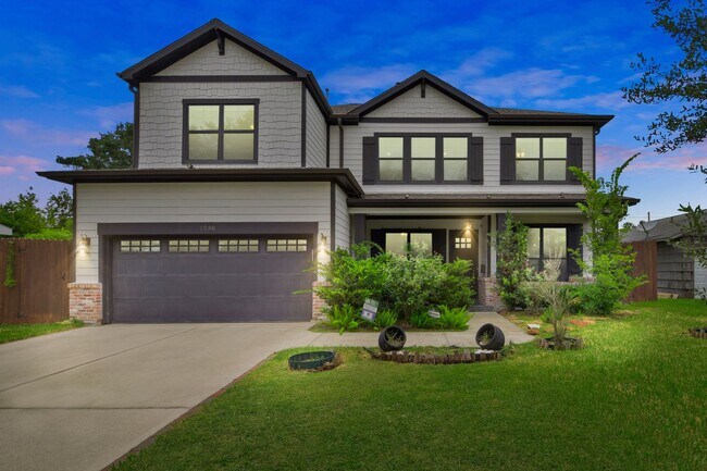 Building Photo - Timeless Elegance in Oak Forest: A Stylish...