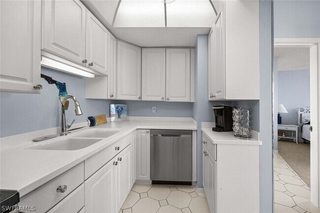 Building Photo - 58 N Collier Blvd