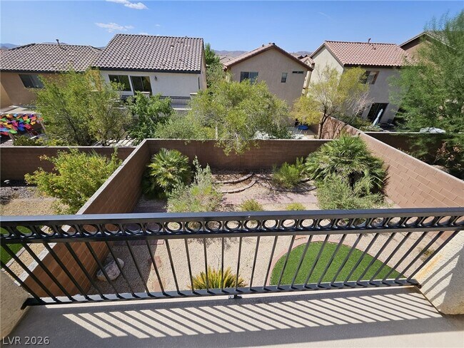 Building Photo - 7445 Calzado Dr